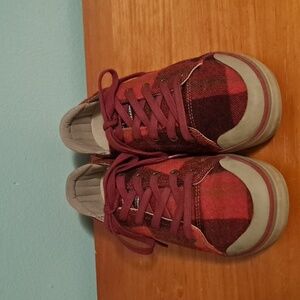 Keen Red Plaid Tennis Shoes Size 8 Flannel Unisex Footwear